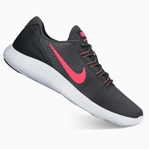 Nike Lunarconverge Shoes